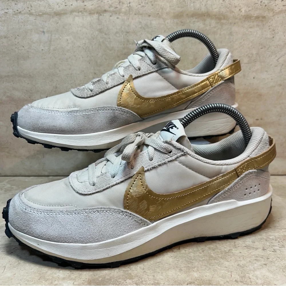 Nike Waffle Debut Summit White Metallic Gold‎ Sneakers FD0555-100 Womens 8.5